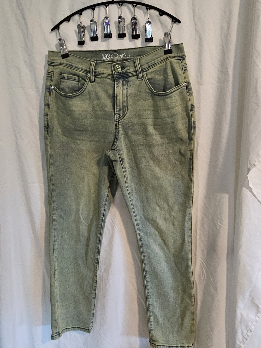 DG2 by Diane Gilman Green Washed Denim Skinny Jeans